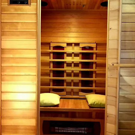 Aalto, Quiet Row House With Infrared Sauna Apartman