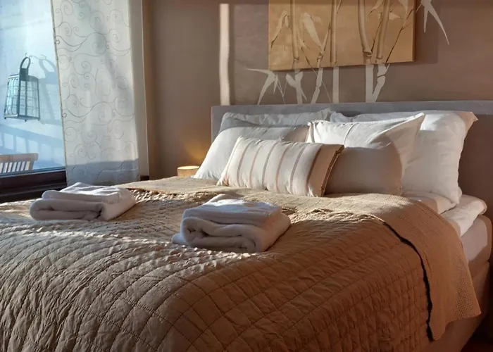 Aalto, Quiet Row House With Infrared Sauna *